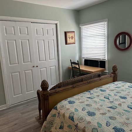 5 Min To Beach Large Living Room Fenced Backyard Bbq Firepit Driveway Boat Parking Lake Worth Beach Exteriér fotografie