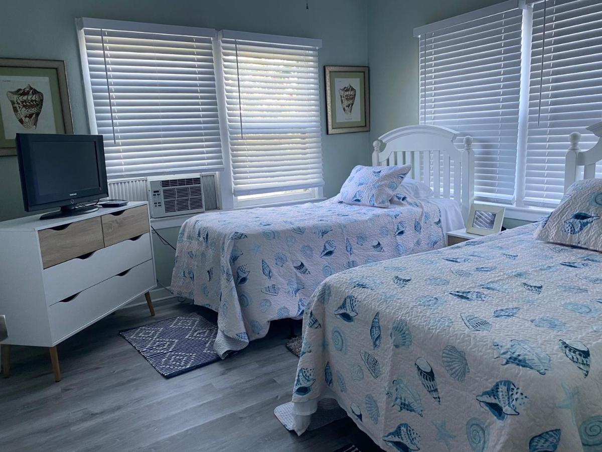 5 Min To Beach Large Living Room Fenced Backyard Bbq Firepit Driveway Boat Parking Lake Worth Beach Exteriér fotografie