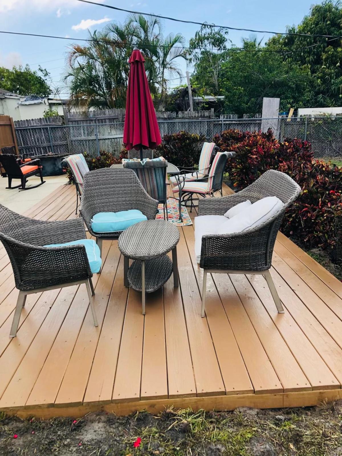 5 Min To Beach Large Living Room Fenced Backyard Bbq Firepit Driveway Boat Parking Lake Worth Beach Exteriér fotografie
