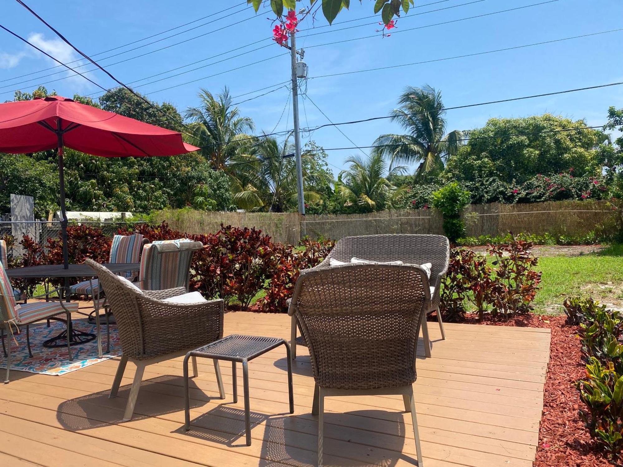 5 Min To Beach Large Living Room Fenced Backyard Bbq Firepit Driveway Boat Parking Lake Worth Beach Exteriér fotografie